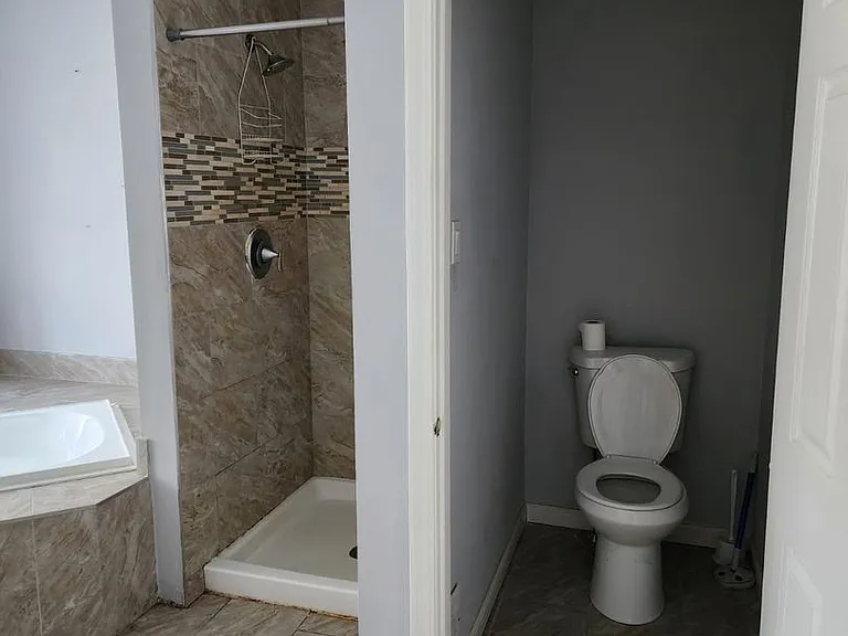 2303 Doral Dr — Photo 14