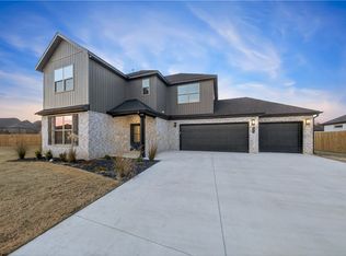 4979 Farmhouse St, Springdale, AR 72762