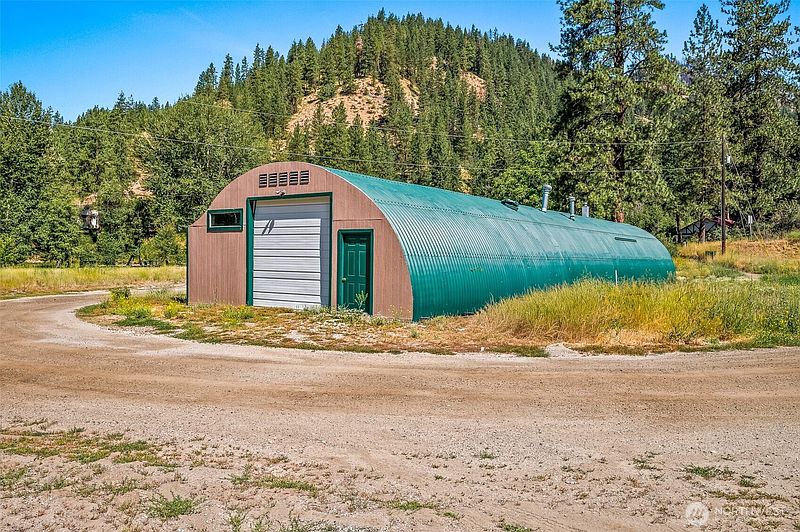 3rd image of 10547 Merry Canyon Road