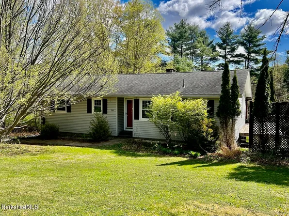 792 East St, Lenox, MA 01240
