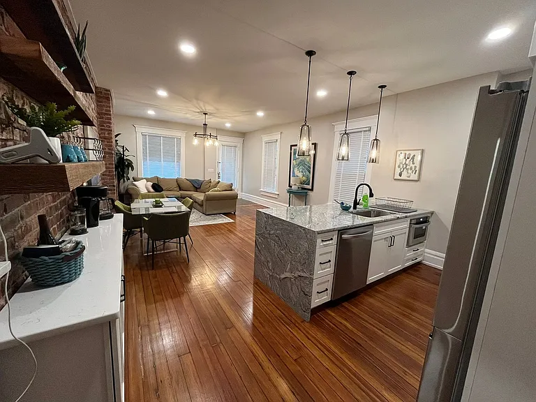 Dennison Ave 866-868 CR — Photo 55