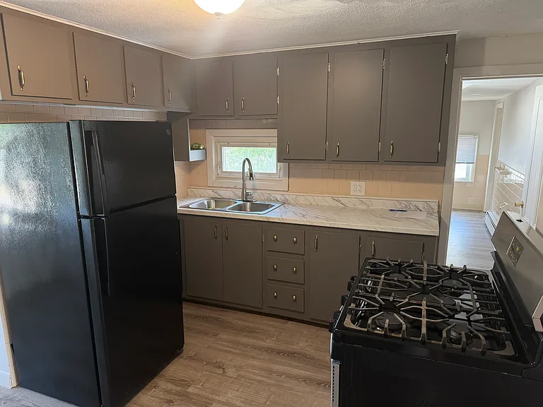 156 Yeoman Ave #3 — Photo 2