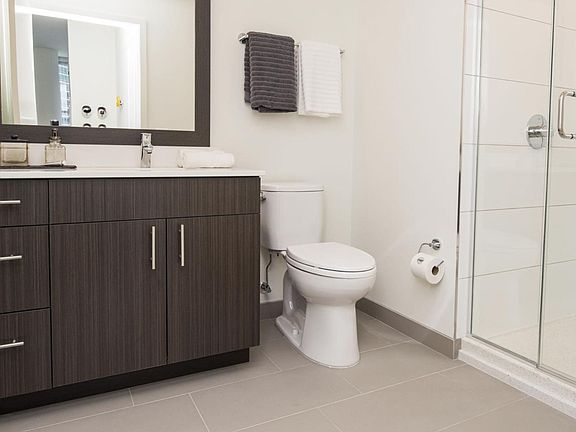 3rd image of 455 N Park Dr #2512