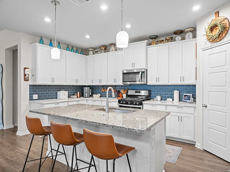 2040 Market Trl — Photo 14