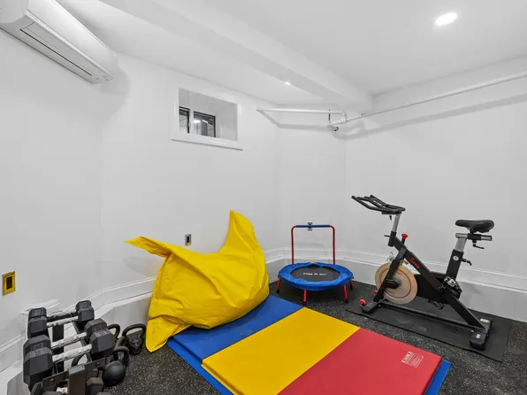 51 Dekoven Court image 31 of 31