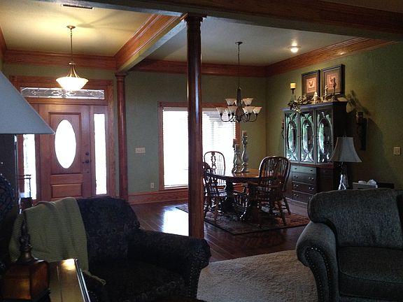 Dining/Entry Areas