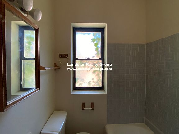 3rd image of 6726 N Glenwood Ave #103