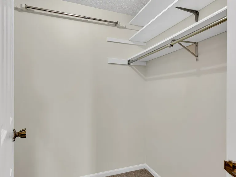 880 Ruskin Dr — Photo 23