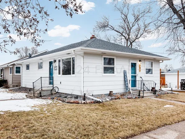 101 5th Ave E, West Fargo, ND 58078