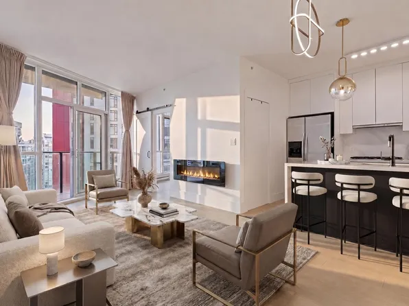 1189 Melville St #3007, Vancouver, BC V6E 4T8
