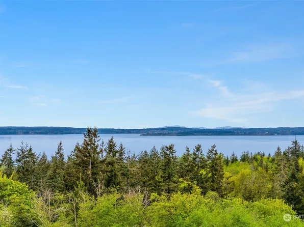 145 Arborcrest Place, Camano Island, WA 98282