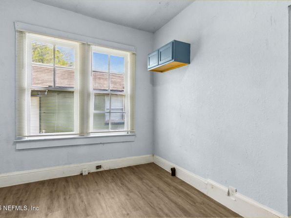 jacksonville-florida-154611322 picture