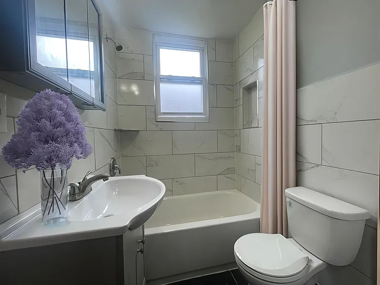 422 John St #1 — Photo 6