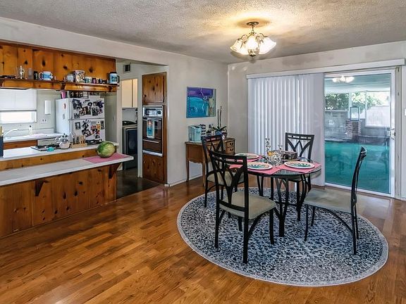 5th image of 3776 Mayland Ave