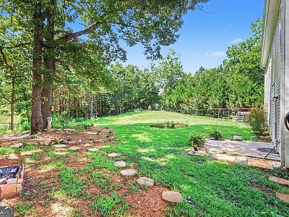 5th image of 84 Harvest Ln