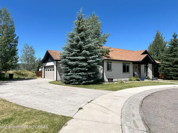 8972 Avery Dr, Victor, ID 83455