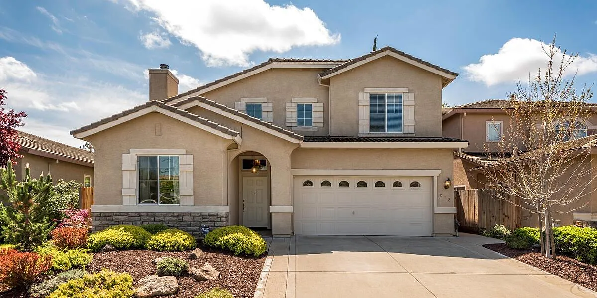 272 Wildflower Dr photo 1