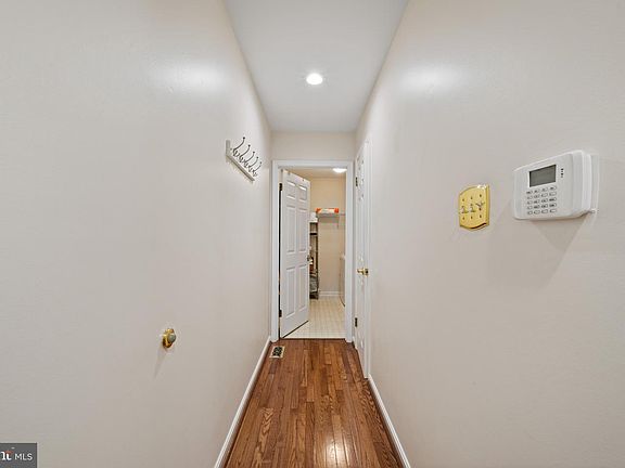 5th image of 4915 Jalmia Rd
