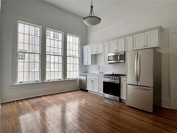 2nd image of 1501 Taylor St #202