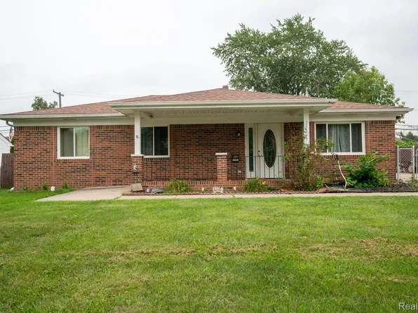 24611 Mount Olive Dr, Brownstown, MI 48134