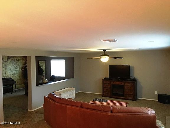 3rd image of 725 S Courts Redford Dr