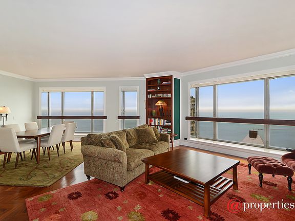 Living Room / Dining Room