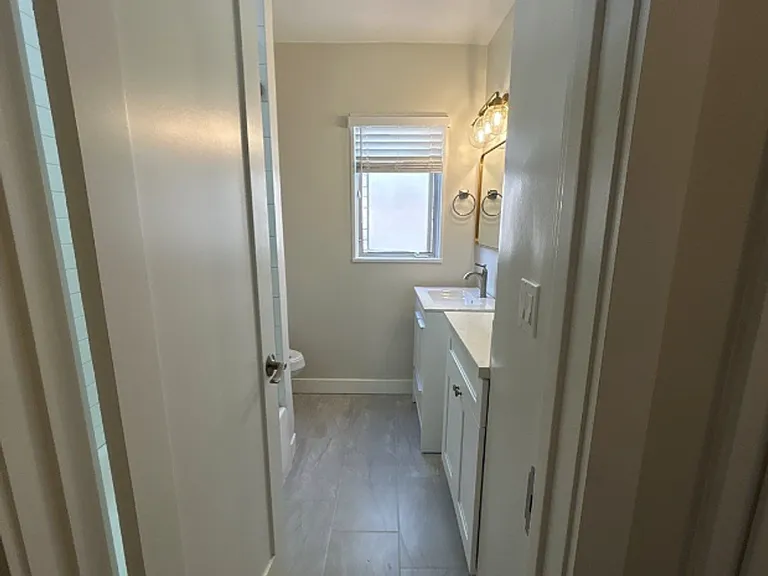 239 S Madison Ave — Photo 8