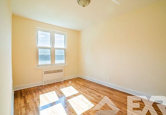 4th image of 1871 Burnett St #12A