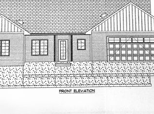 905 E 21st St, Sterling, IL 61081