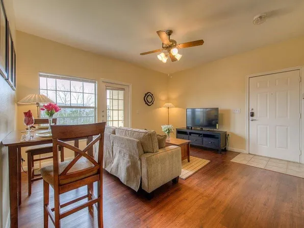 2320 Gracy Farms Ln APT 812, Austin, TX 78758