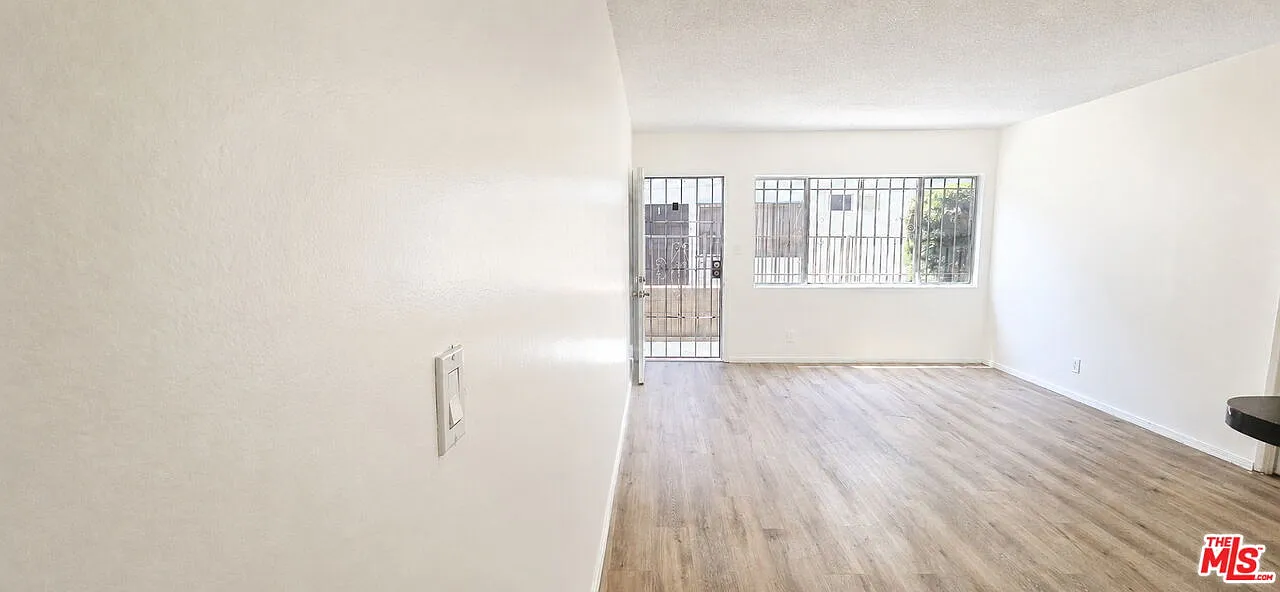 1 bed, 1.0 bath, $2,000 — Photo 3