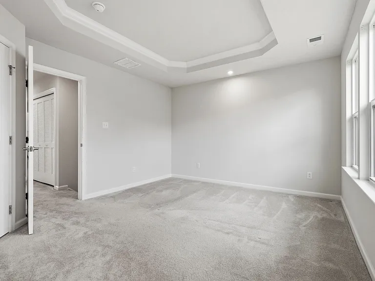 233 Chesna Dr — Photo 11