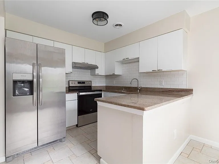 21 Pond Dr W — Photo 12