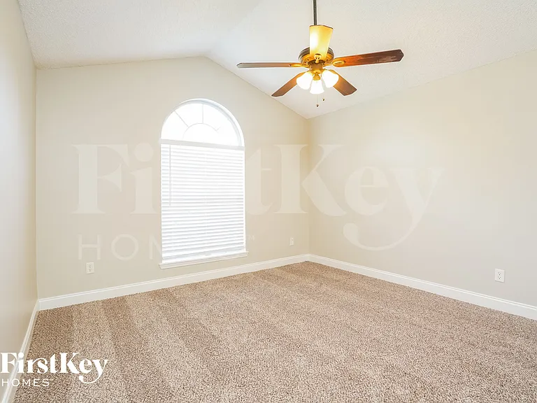 3986 Lake Crest Ter — Photo 13