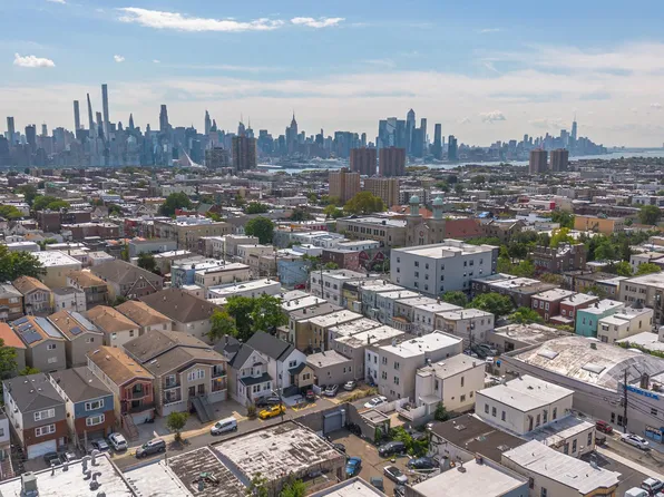 598 67th Street image 2 of 22