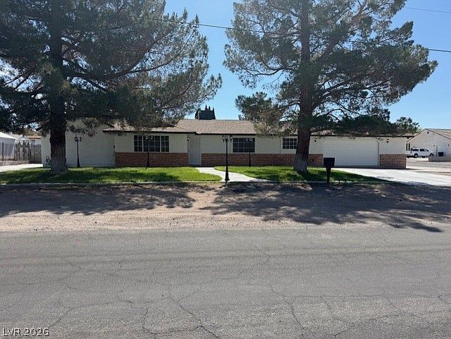 1st image of 1810 Pinto Rd