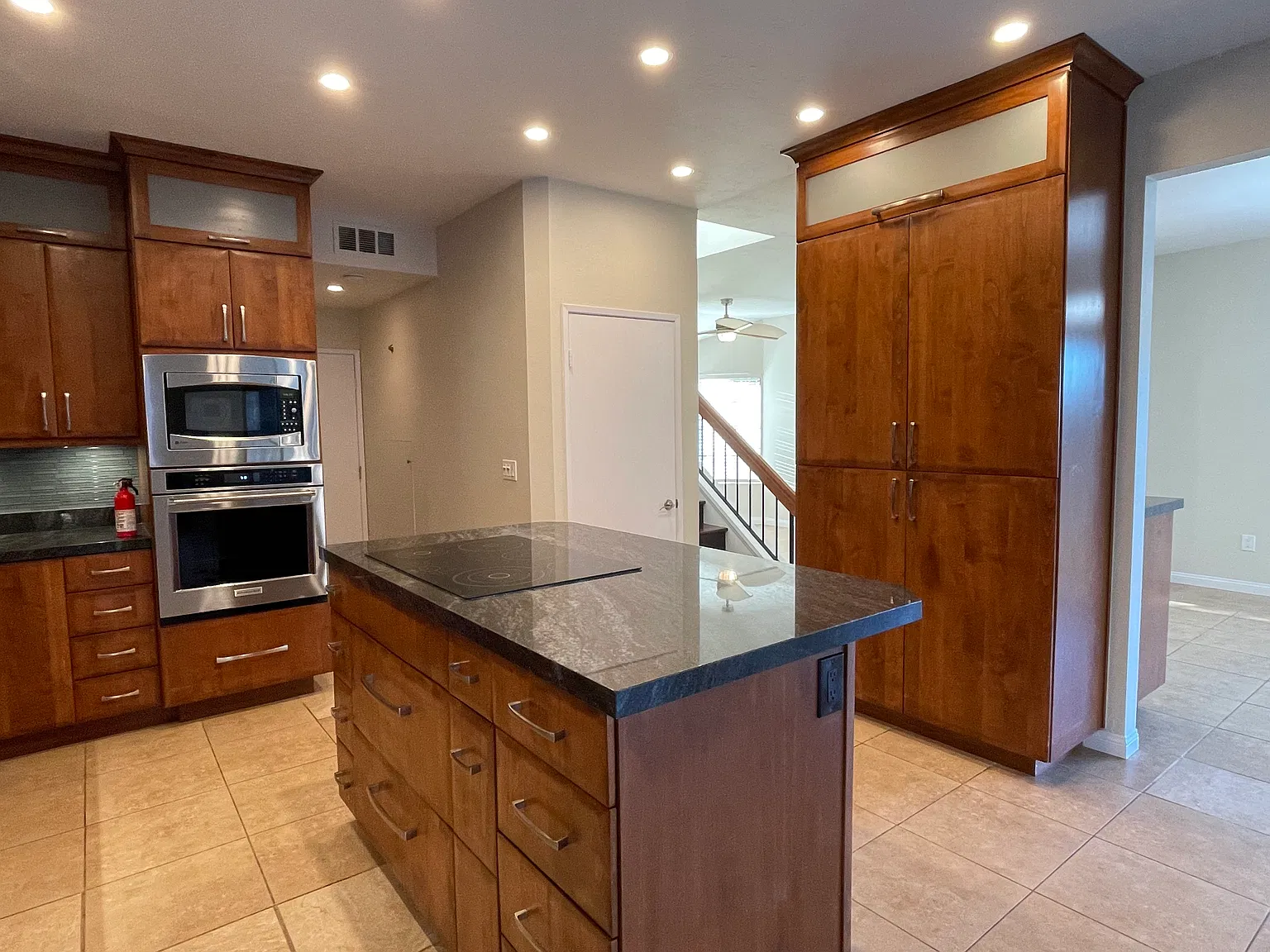 3053 Greenwich St — Photo 3