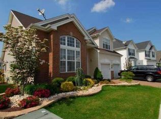 6 Spy Glass Ct, Monroe Township, NJ 08831