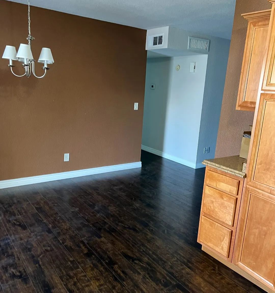 2 bed, 900 sqft, $1,250 — Photo 2
