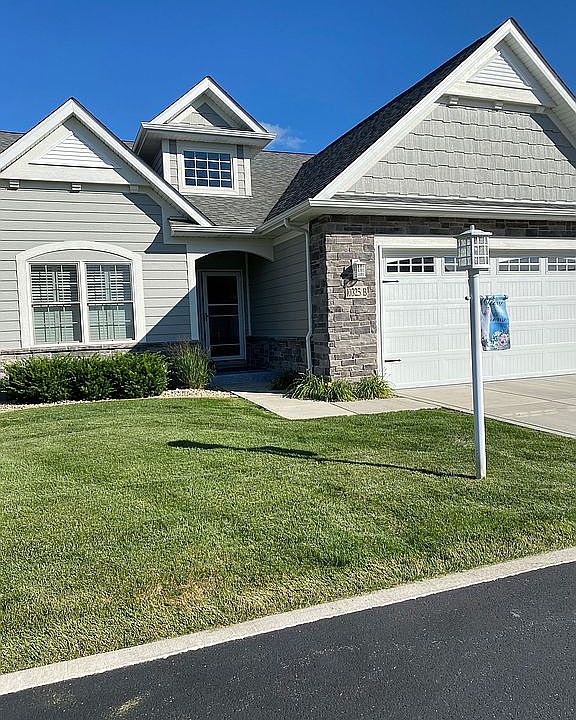1st image of 10325B White Sand Ln