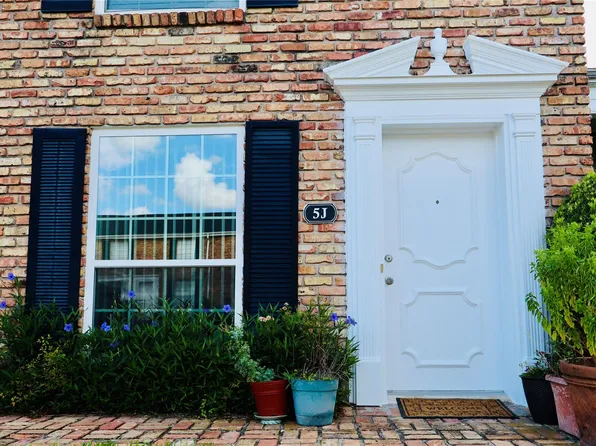 2201 Fountain View Dr APT 5J, Houston, TX 77057