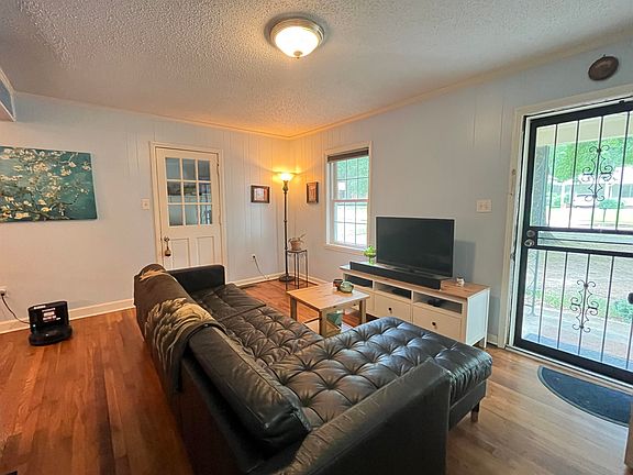 3rd image of 2873 McCulley St