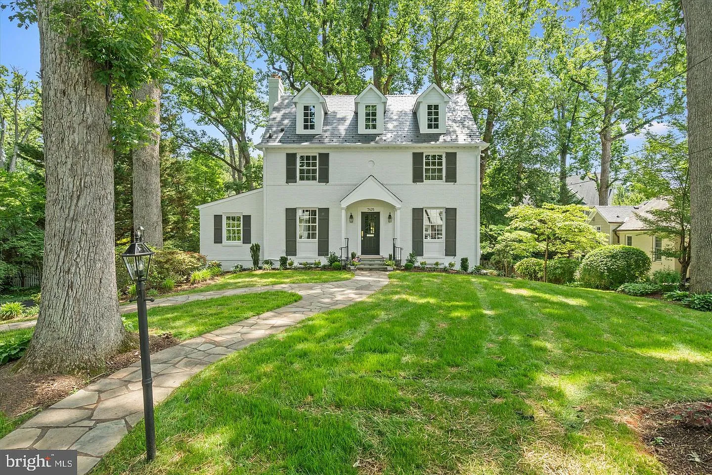6 bed, 5.5 bath, 5410 sqft, $11,000 — Photo 4