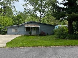 645 Ewart Rd, Akron, OH 44312