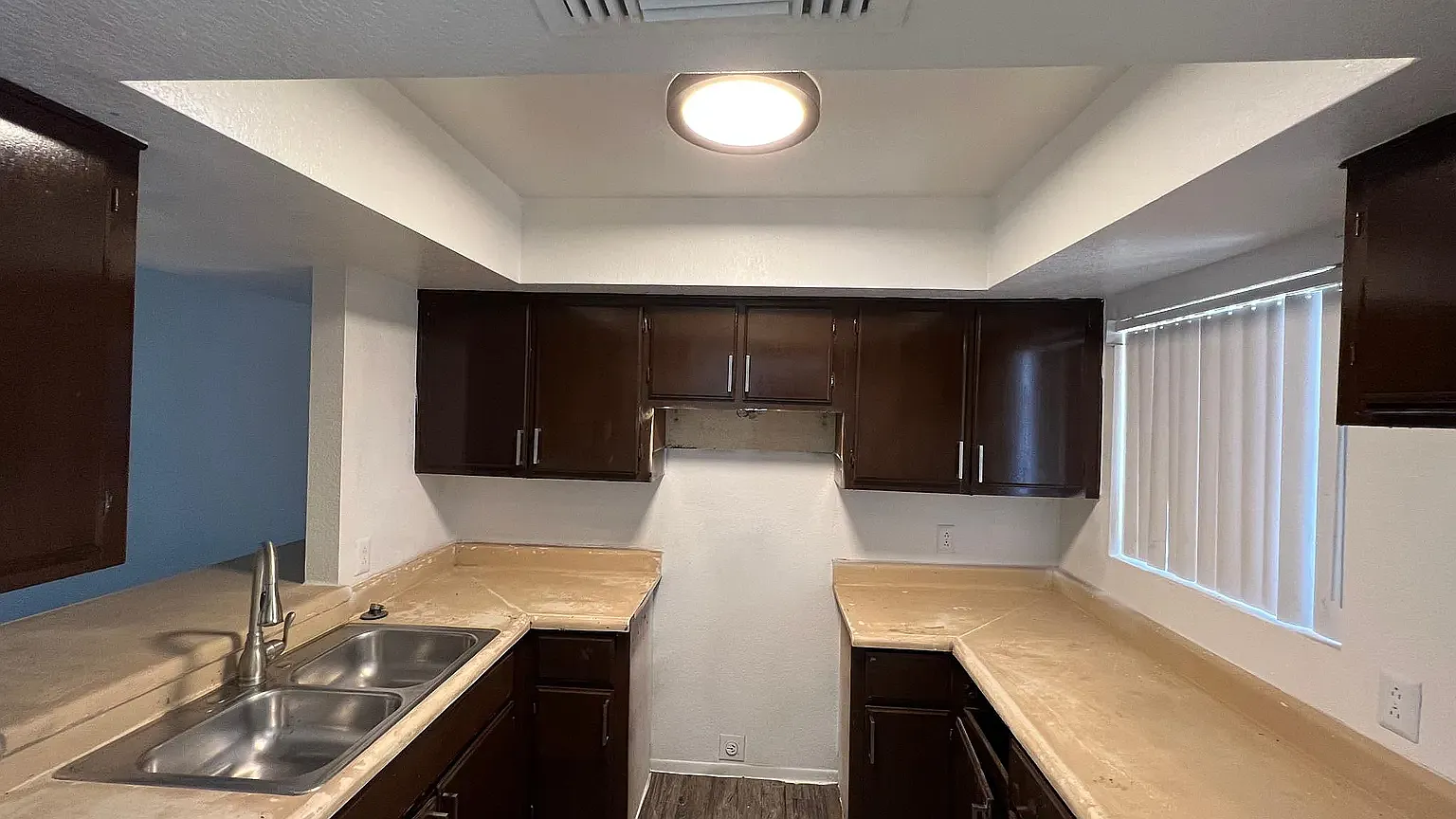 2808 E Monte Cristo Ave — Photo 3