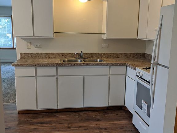 5th image of 521 Kungs Way #2N