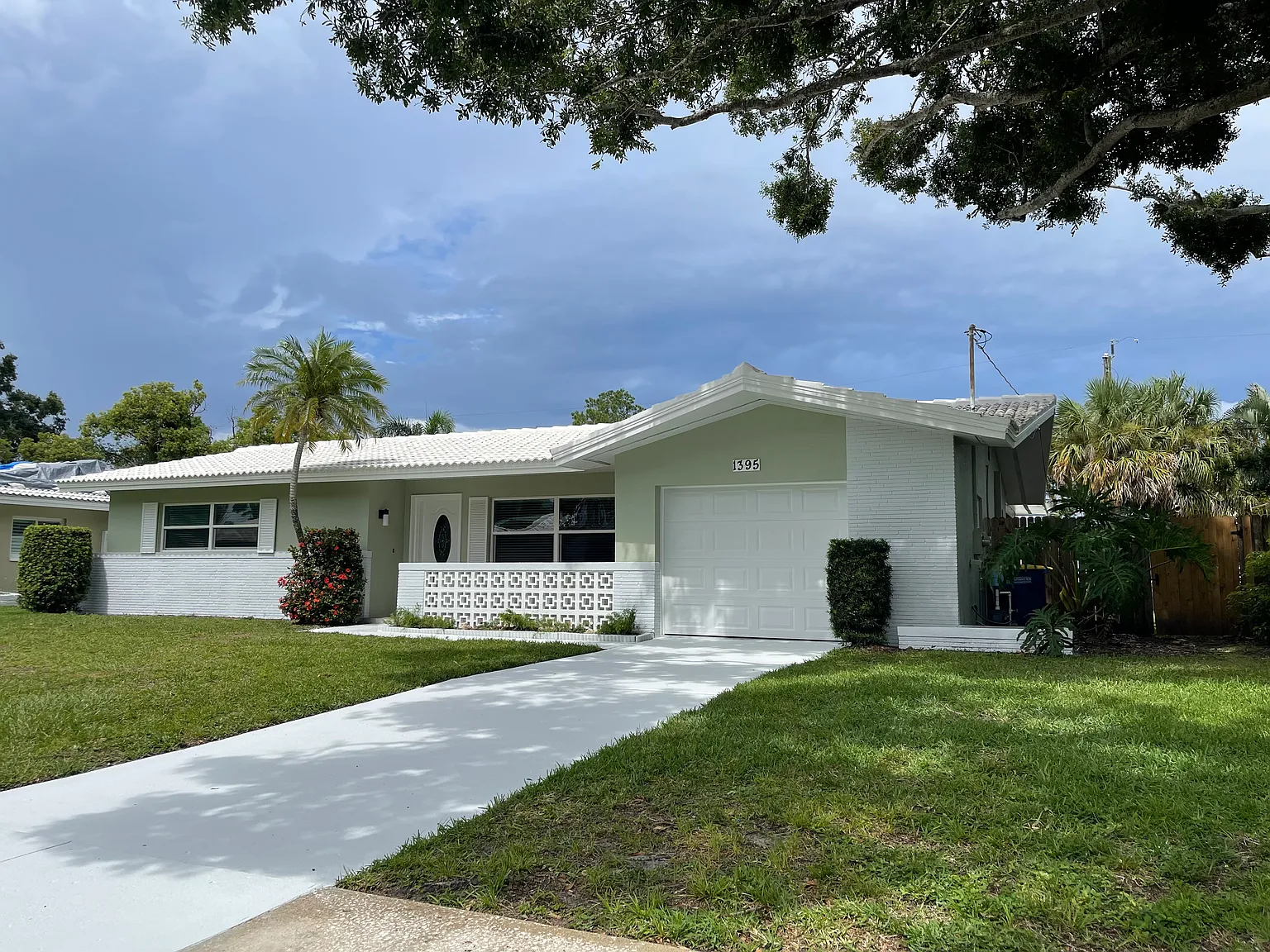3 bed, 1377 sqft, $3,000 — Photo 2