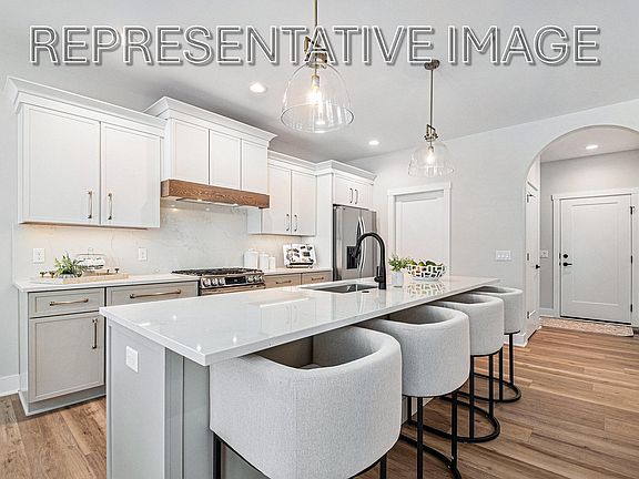 4th image of 3406 Ravinewood Ct #23
