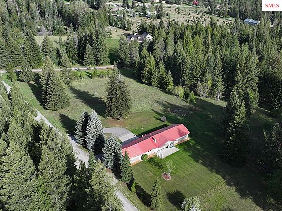 3rd image of 682 Pinecrest Loop