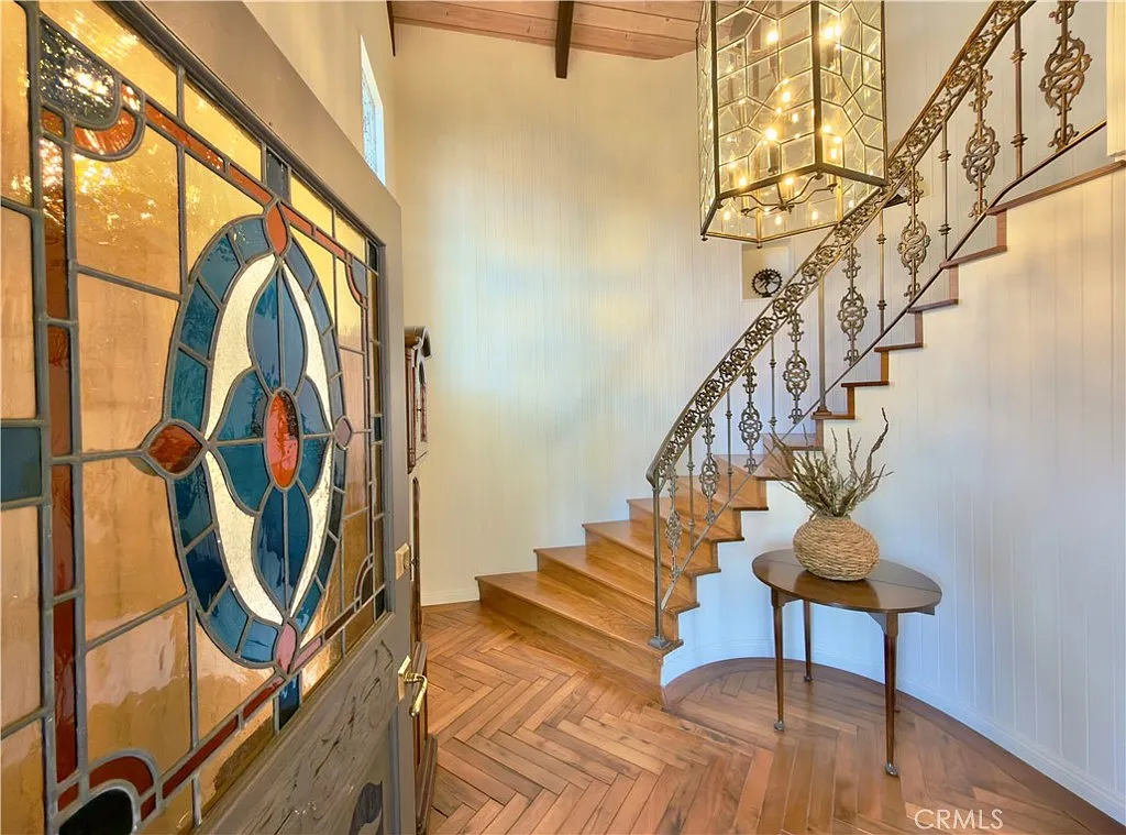 4 bed, 2700 sqft, $15,000 — Photo 2